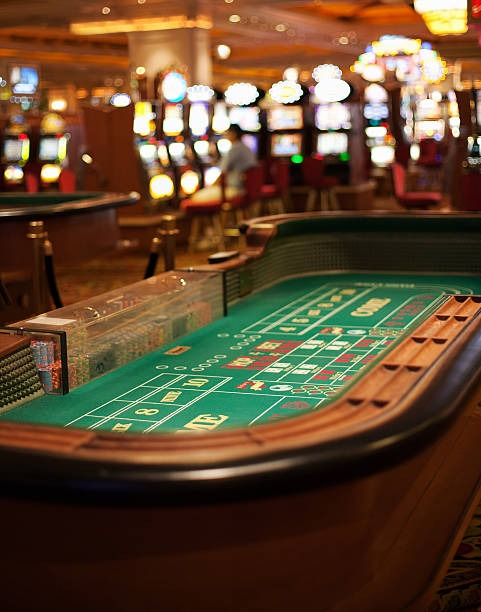 fufufafa slot app showing live casino tables and sportsbook markets
